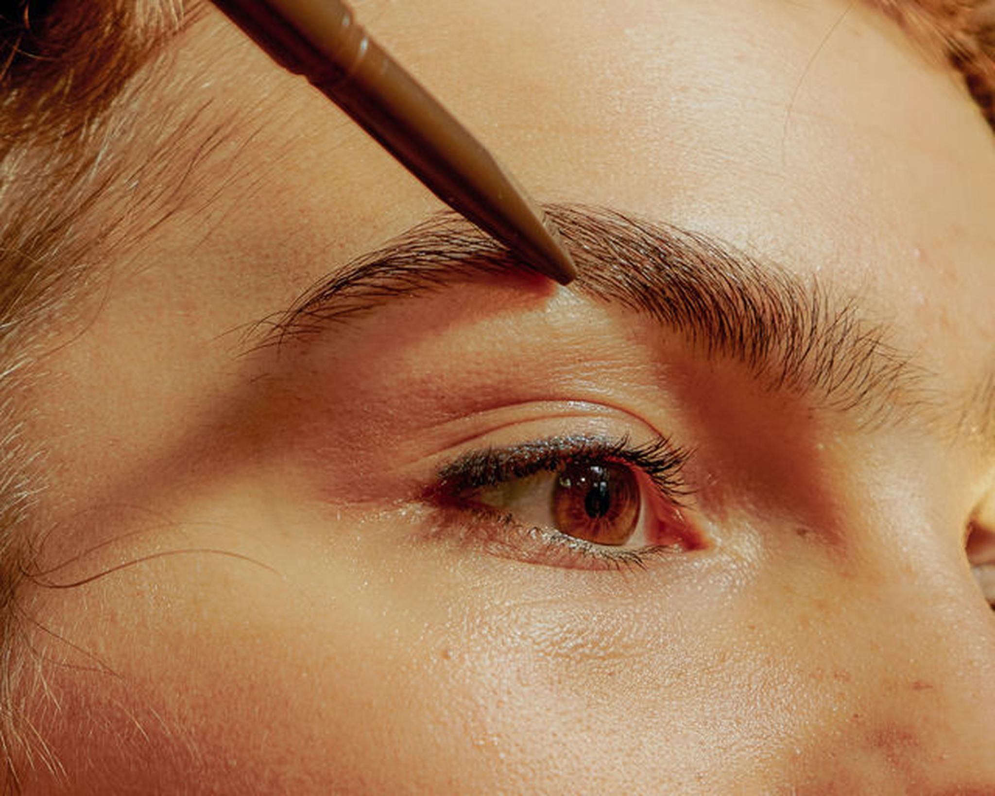The Truth About Nano Brows: What Cosmetic Tattoo Artists Won’t Tell You—But You Need to Know Now