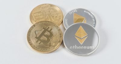 Crypto Markets Brace for Shockwaves: Bitcoin and Altcoins Tumble Ahead of Fed Chair’s Jackson Hole Bombshell Speech