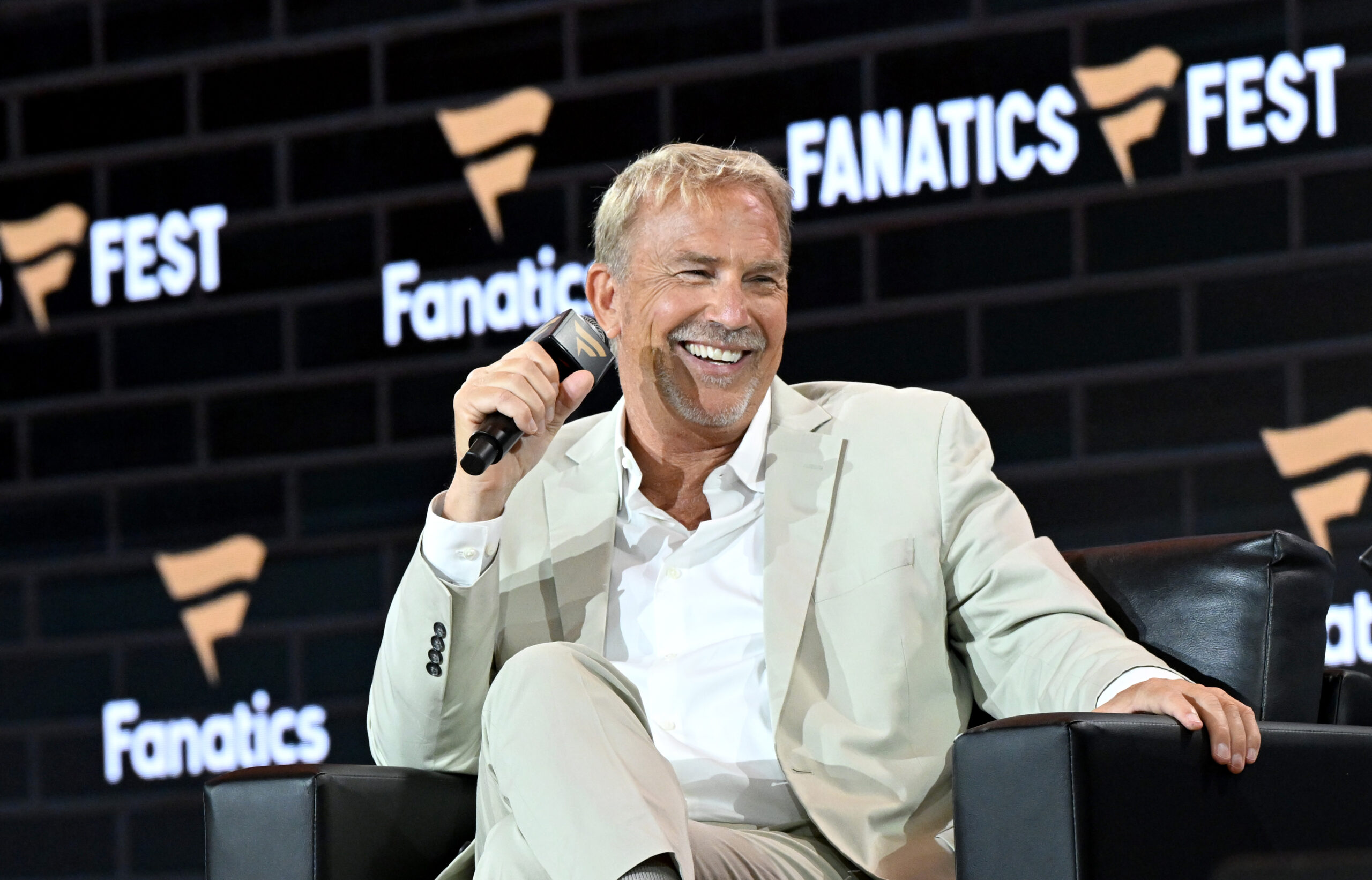 Kevin Costner’s Stunning $250 Million Fortune: The Shocking Truth Behind His Box Office Flops and Hidden Child Support Battles
