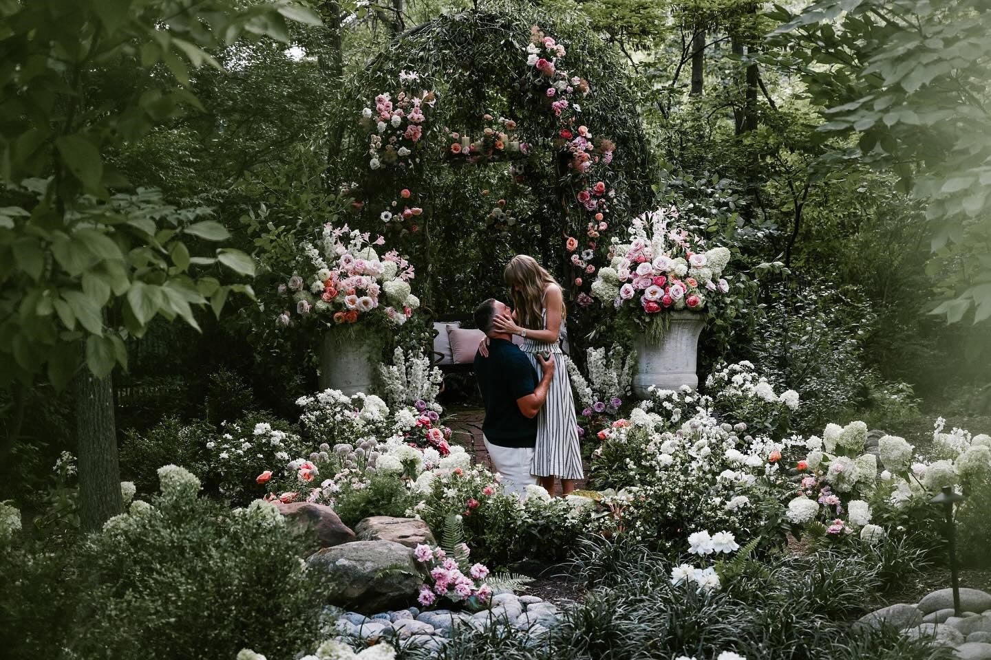 Taylor Swift and Travis Kelce’s Shocking Engagement: What This Power Couple’s Next Move Means for Fame and Fortune!