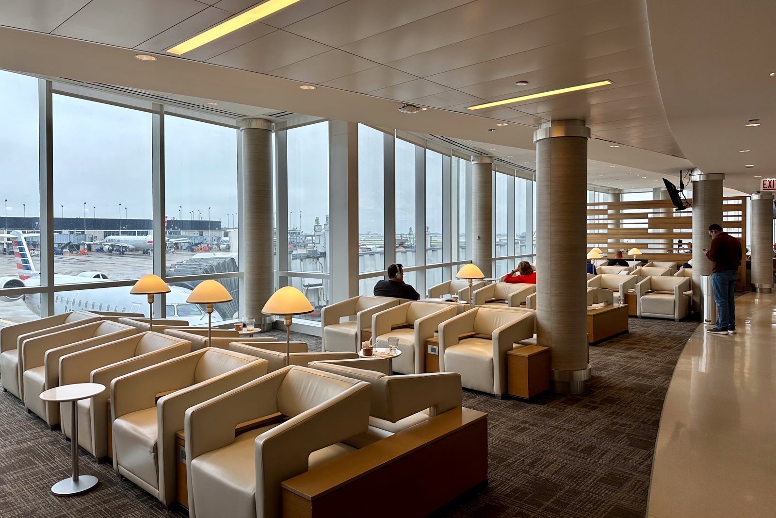 Unlock Elite Travel Perks: The One Card That Turns Admirals Club Access Into Your Ultimate Wellness Upgrade