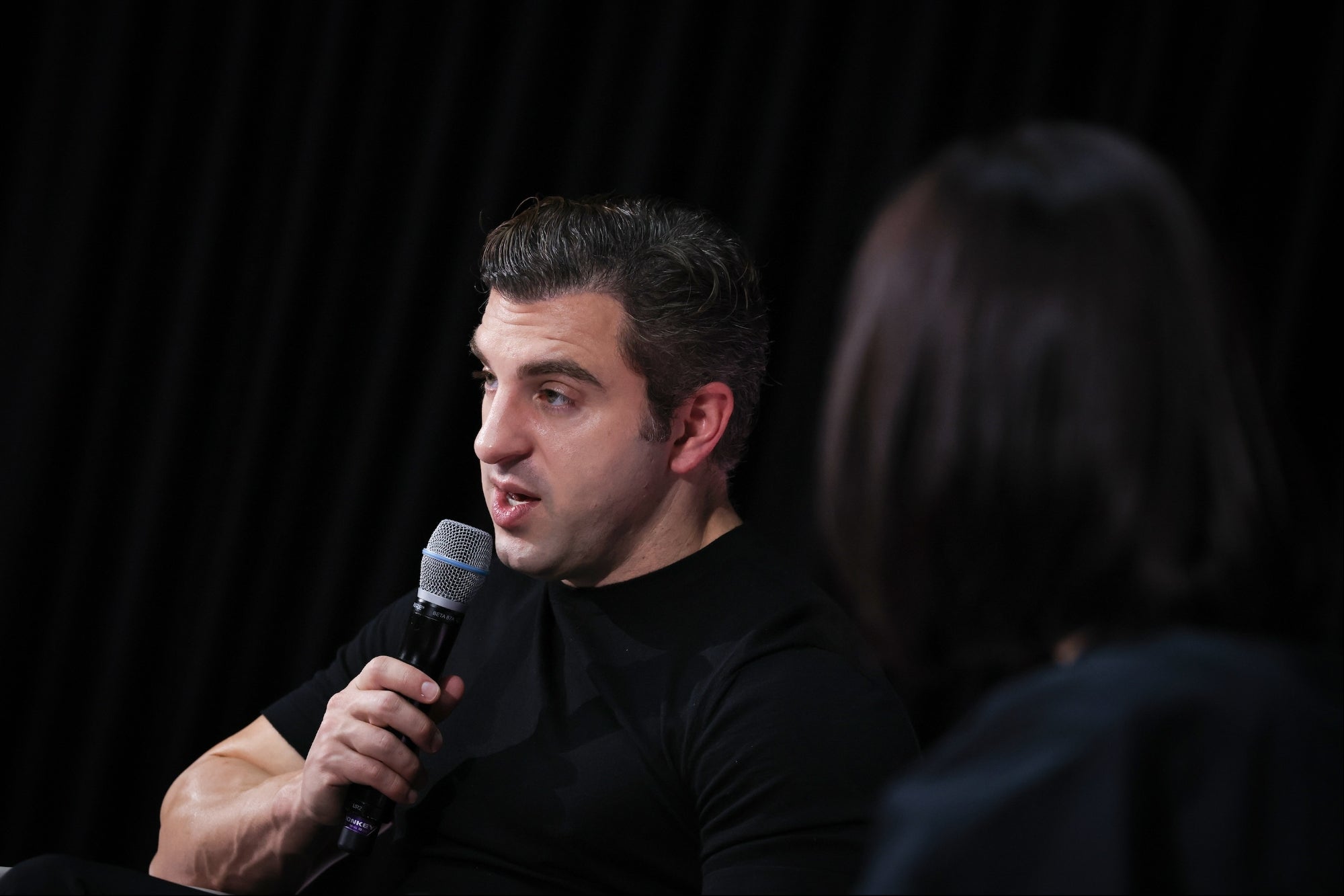 Airbnb’s CEO Sounds the Alarm: The Hidden Crisis Threatening His Empire—and His Bold Plan to Fix It Fast