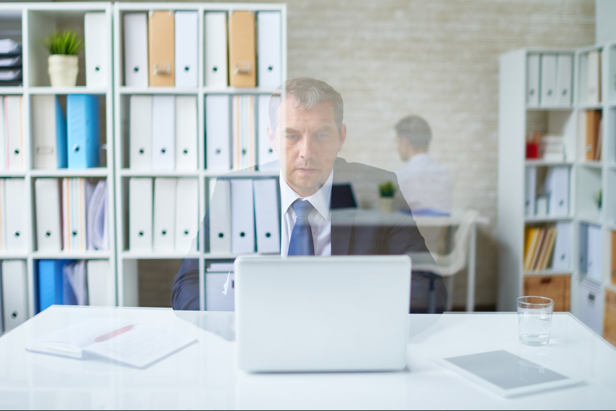 Are LinkedIn’s Job Listings Just Smoke and Mirrors? The Shocking Cities Where 25% of ‘Jobs’ Don’t Actually Exist Revealed!