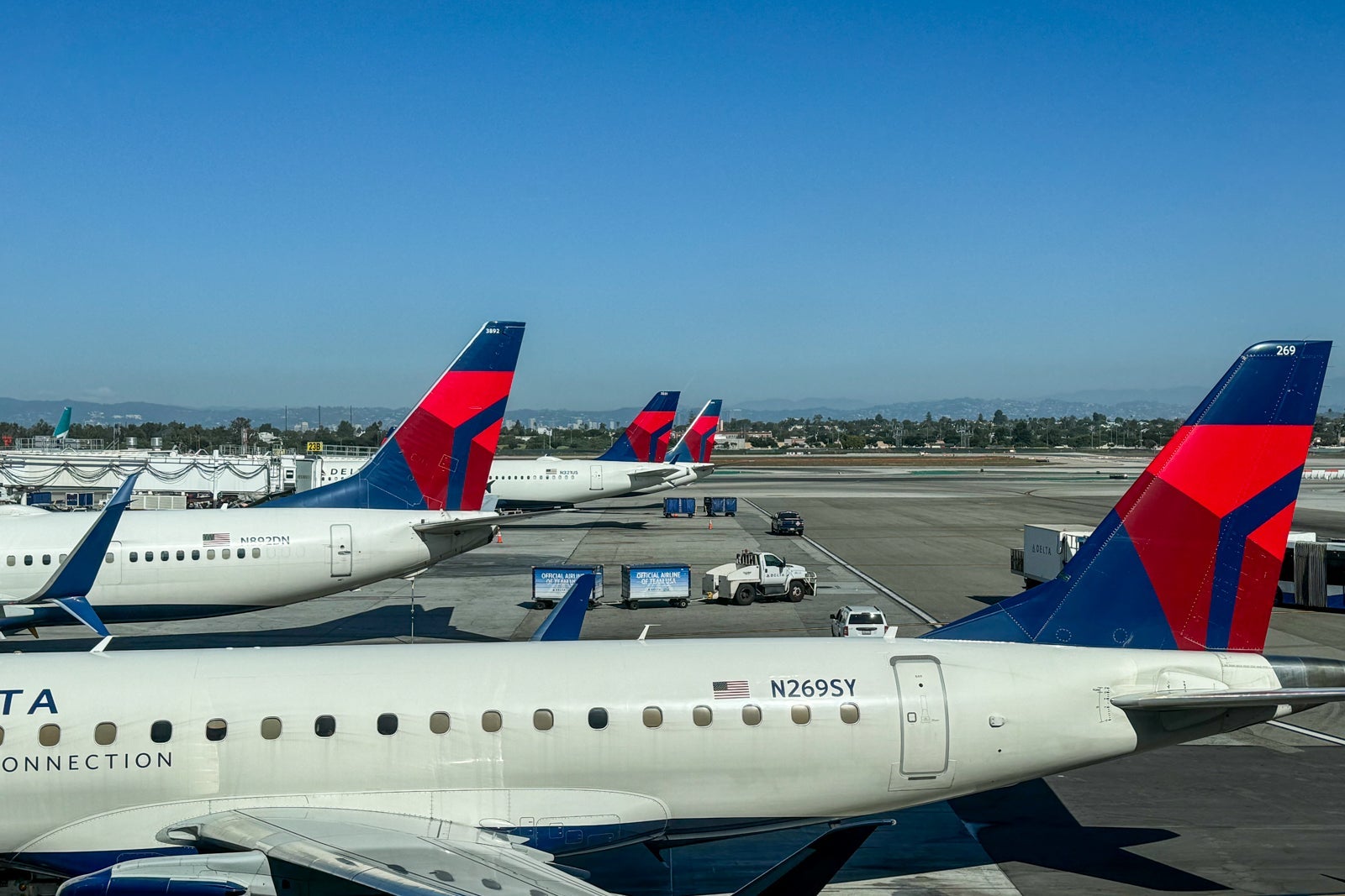 Unlock Hidden Delta SkyMiles Secrets: From Everyday Credit Cards to Surprising Online Shopping Hacks You Never Knew Existed