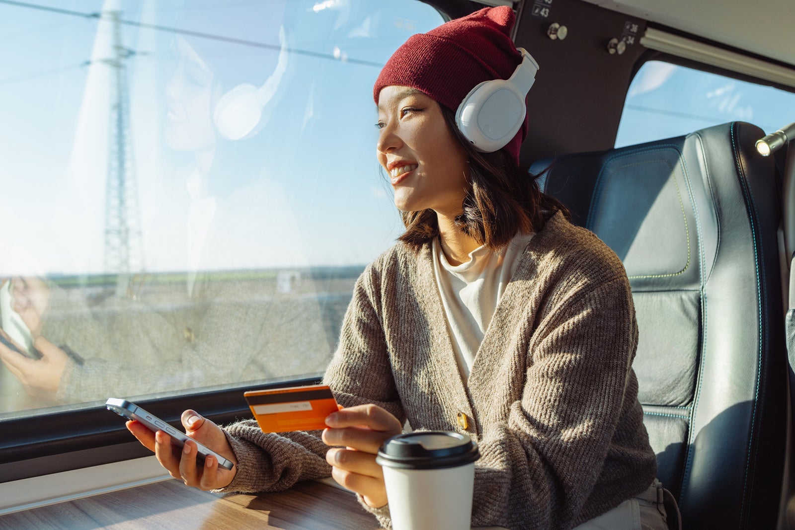 Unlock Hidden Wealth: 13 Credit Cards Secretly Delivering Over $1,000 in First-Year Perks—Are You Missing Out?