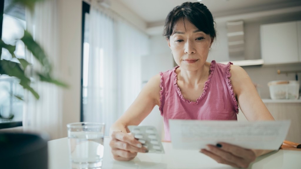 Unlock the Secret: The Surprising Age to Start HRT That Could Slash Your Alzheimer’s Risk by 32%—Are You Missing This Critical Window?