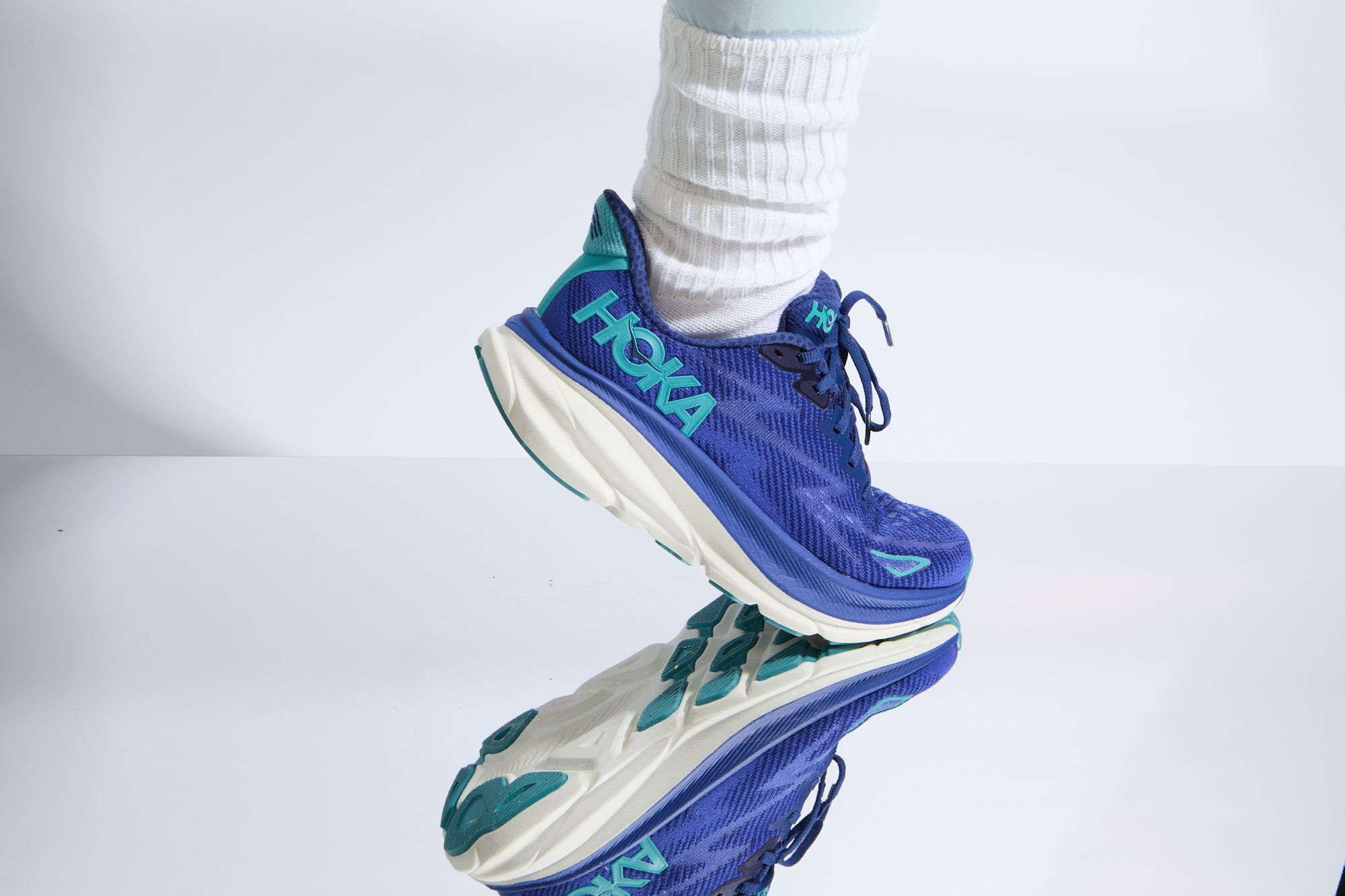 Unlock the Secret to Effortless Walking: Hoka Shoes Podiatrists Swear By in 2025—Are You Ready to Step Up?