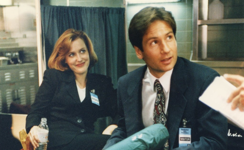 You Won’t Believe the Electric Chemistry Between David Duchovny & Gillian Anderson Revealed in These Rare 'X-Files' Pics!