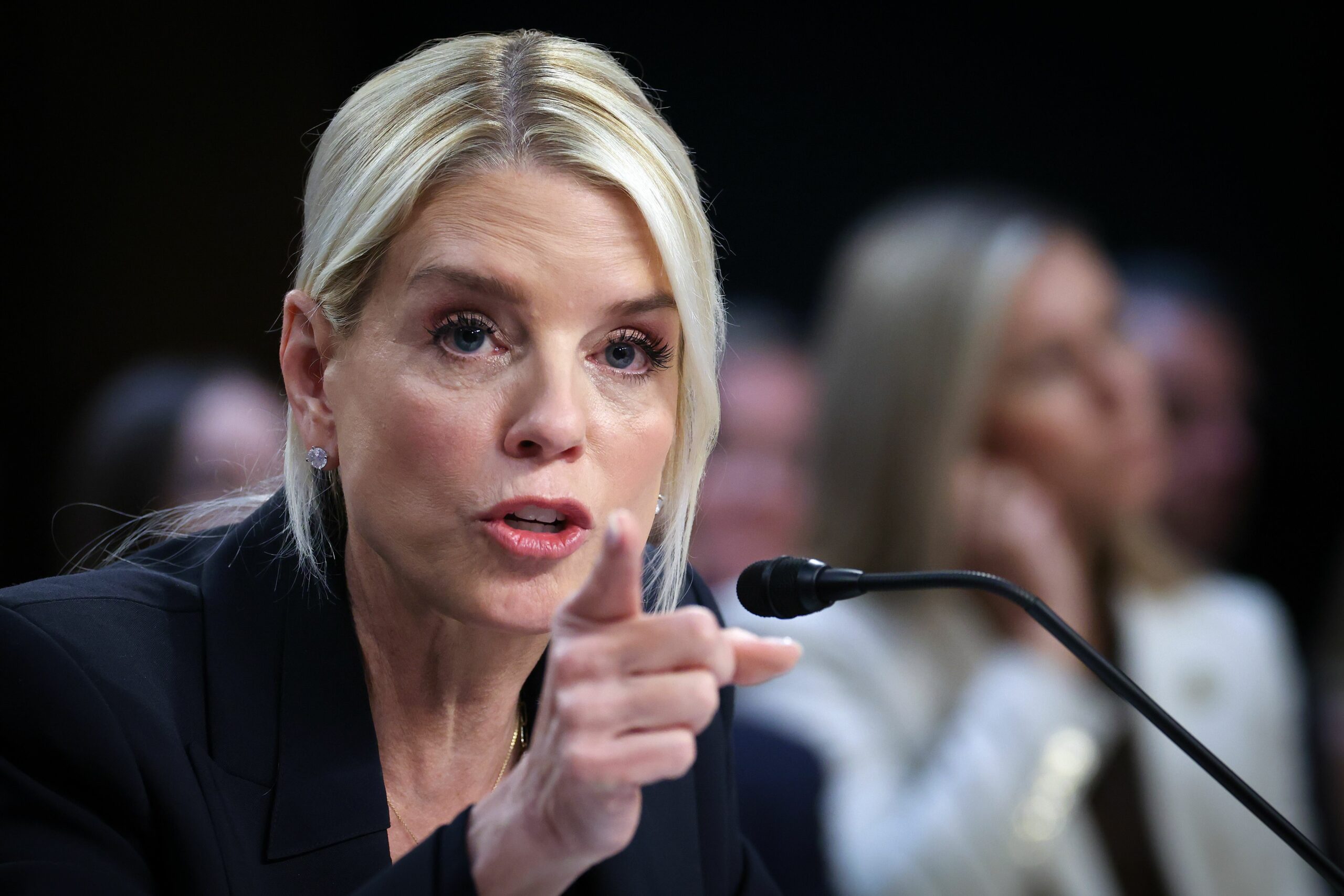 Inside the Republican Playbook: How Pam Bondi’s Senate Hearing Sparked a Bizarre New Conspiracy You Won’t Believe
