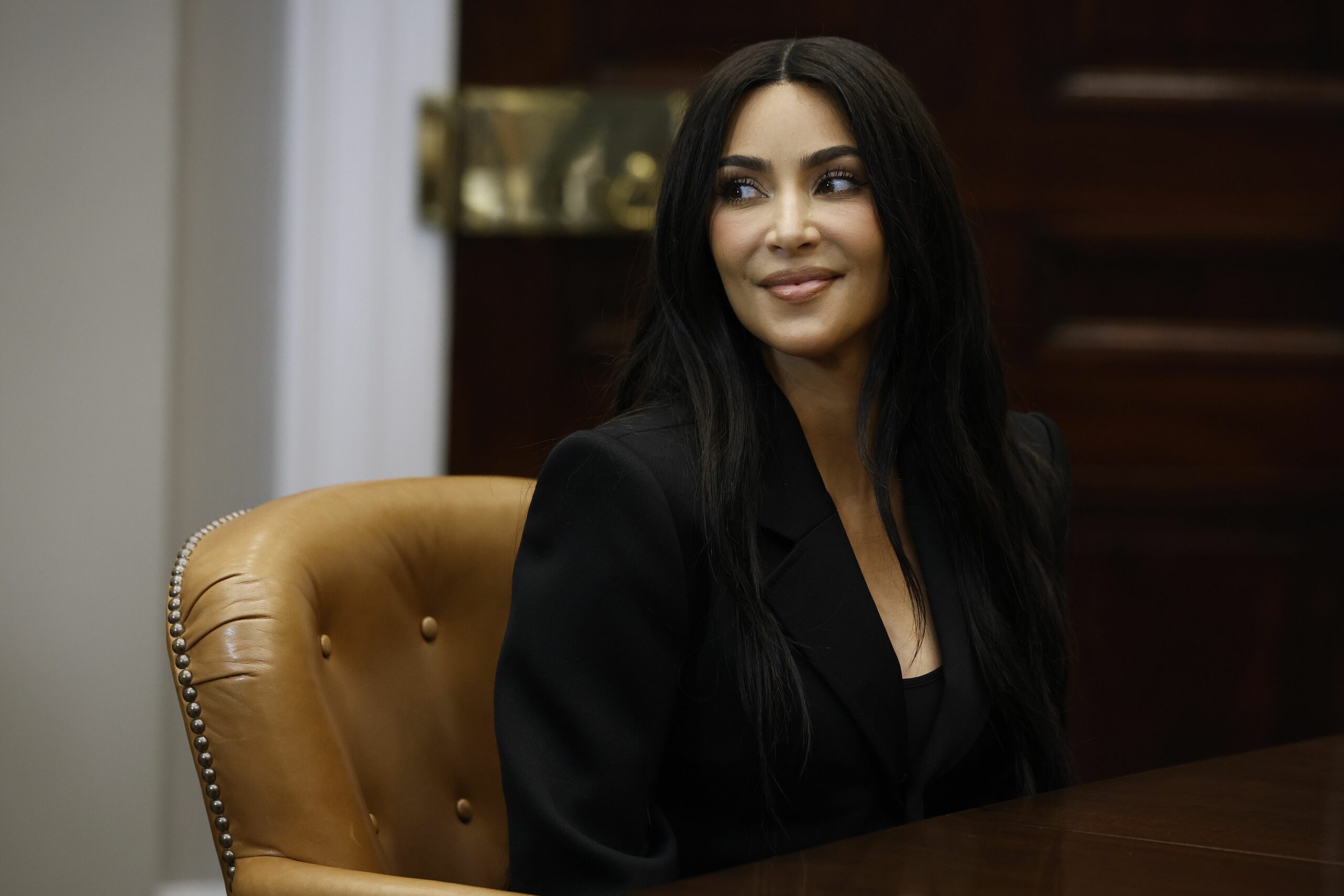 Kim Kardashian Stuns Again: The Untold Story Behind Her Latest Fashion Icon Moment Revealed!