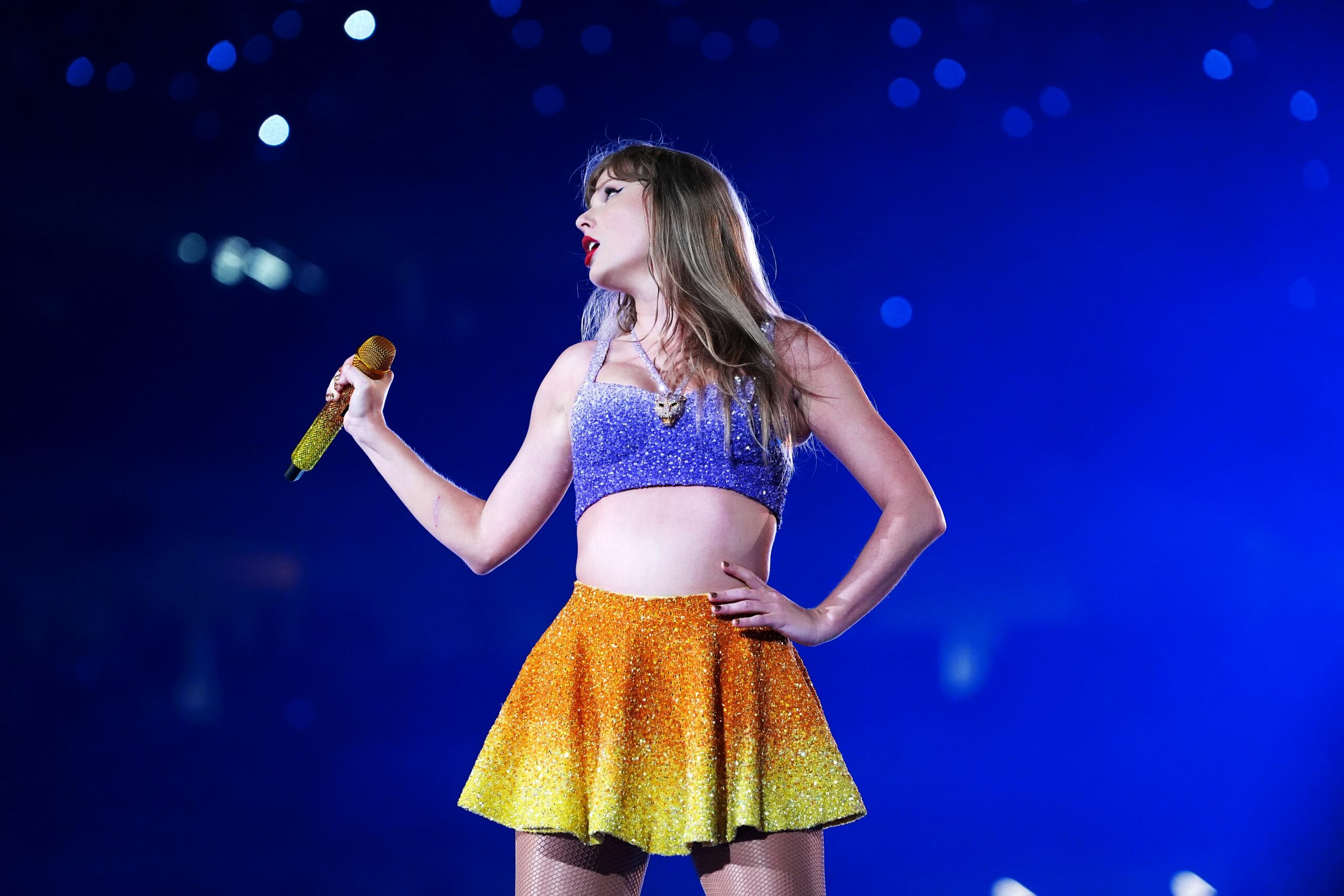Taylor Swift’s Rope Dress Sparks Style Revolution—or Fashion Trap? Find Out What’s Really Going On!