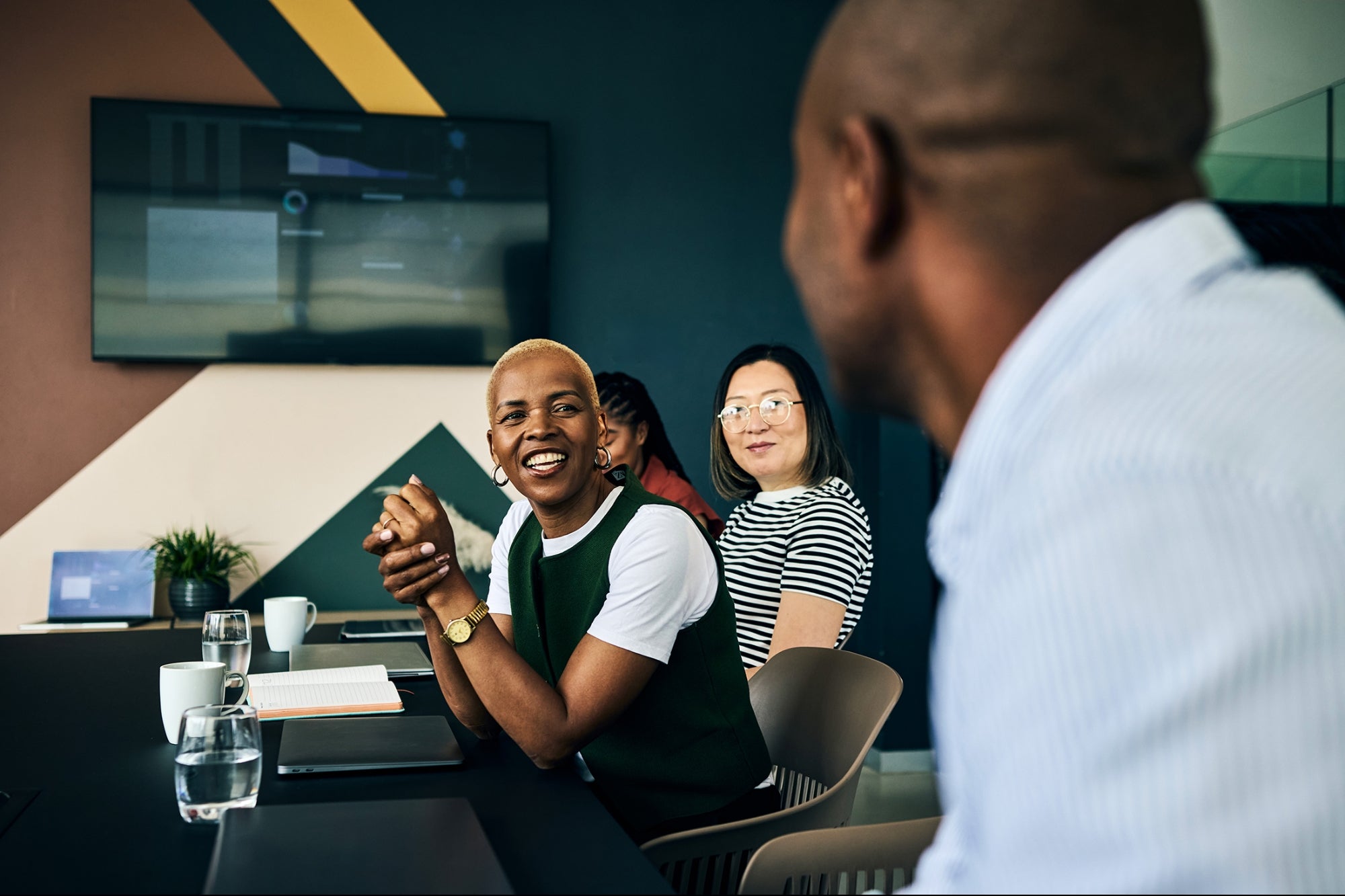 The One Surprising Leadership Move Top CEOs Swear By to Skyrocket Employee Loyalty and Performance Overnight