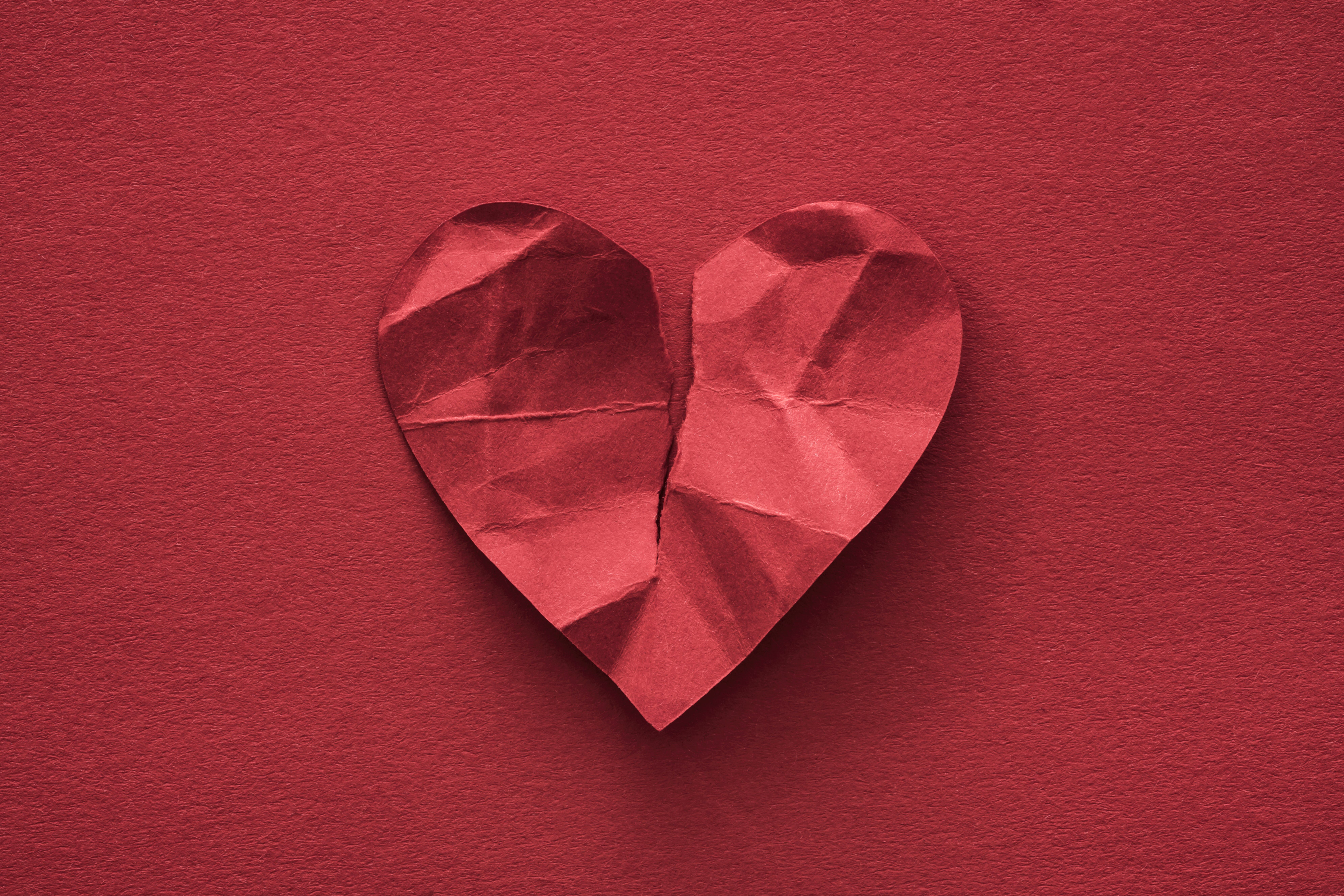 The Silent Relationship Killer: Why the ‘Slow Fade’ Is More Devastating Than a Breakup