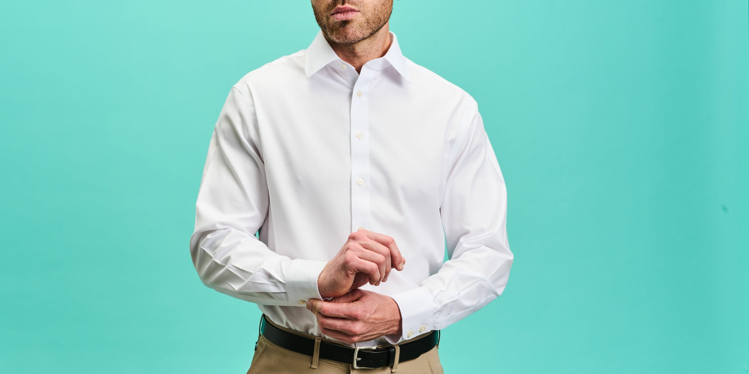 This White Dress Shirt Isn’t Just Stylish—It’s a Secret Weapon Against 90-Degree Heat You Didn’t Know You Needed