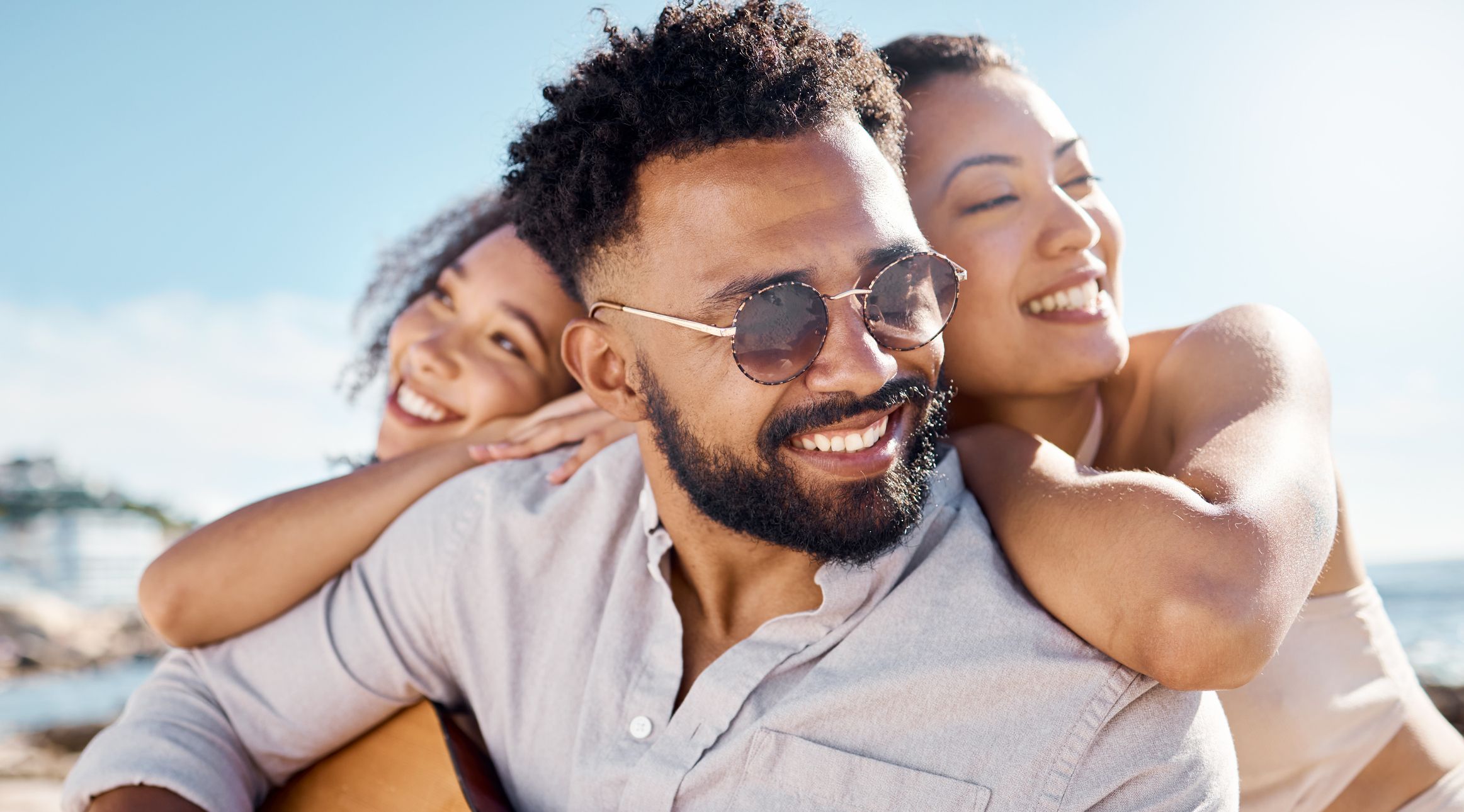 Unlocking the Power of Throuples: How Triad Relationships Could Transform Your Love Life and Mental Wellbeing!