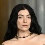 Lorde’s Golden Versace Armor at LACMA Gala: The Jaw-Dropping Look That’s Breaking All Fashion Rules