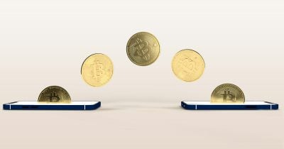 Why Are Bitcoin Holders Pulling Nearly 210,000 BTC Off Exchanges Amidst Market Chaos? Here’s What It Means for You.