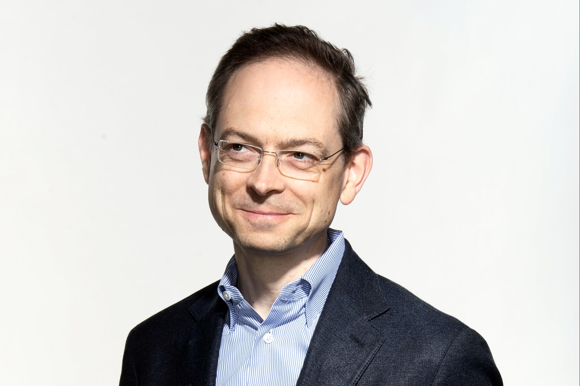 Why This Savvy Tech CEO Is Betting Against AI to Pick Top Talent — And What It Means for Your Hiring Strategy