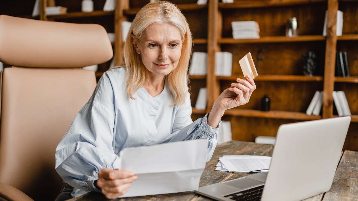 Divorced and Broke? Suze Orman’s Secret Weapon to Rebuild Your Credit Faster Than a Champion’s Comeback!