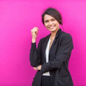 Résumé Botox: The Game-Changing Strategy Top CEOs Use to Instantly Command Attention and Land Deals