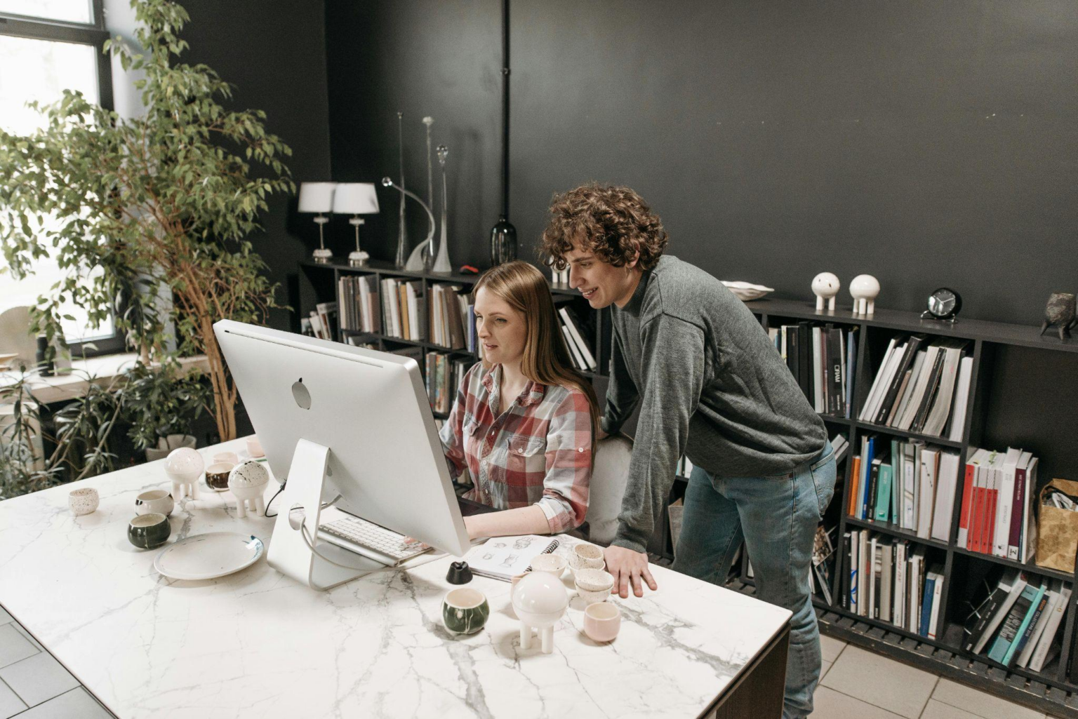 Unlock the Secret Weapon Top Entrepreneurs Use to Build Unstoppable, Recession-Proof Businesses with Membership Models