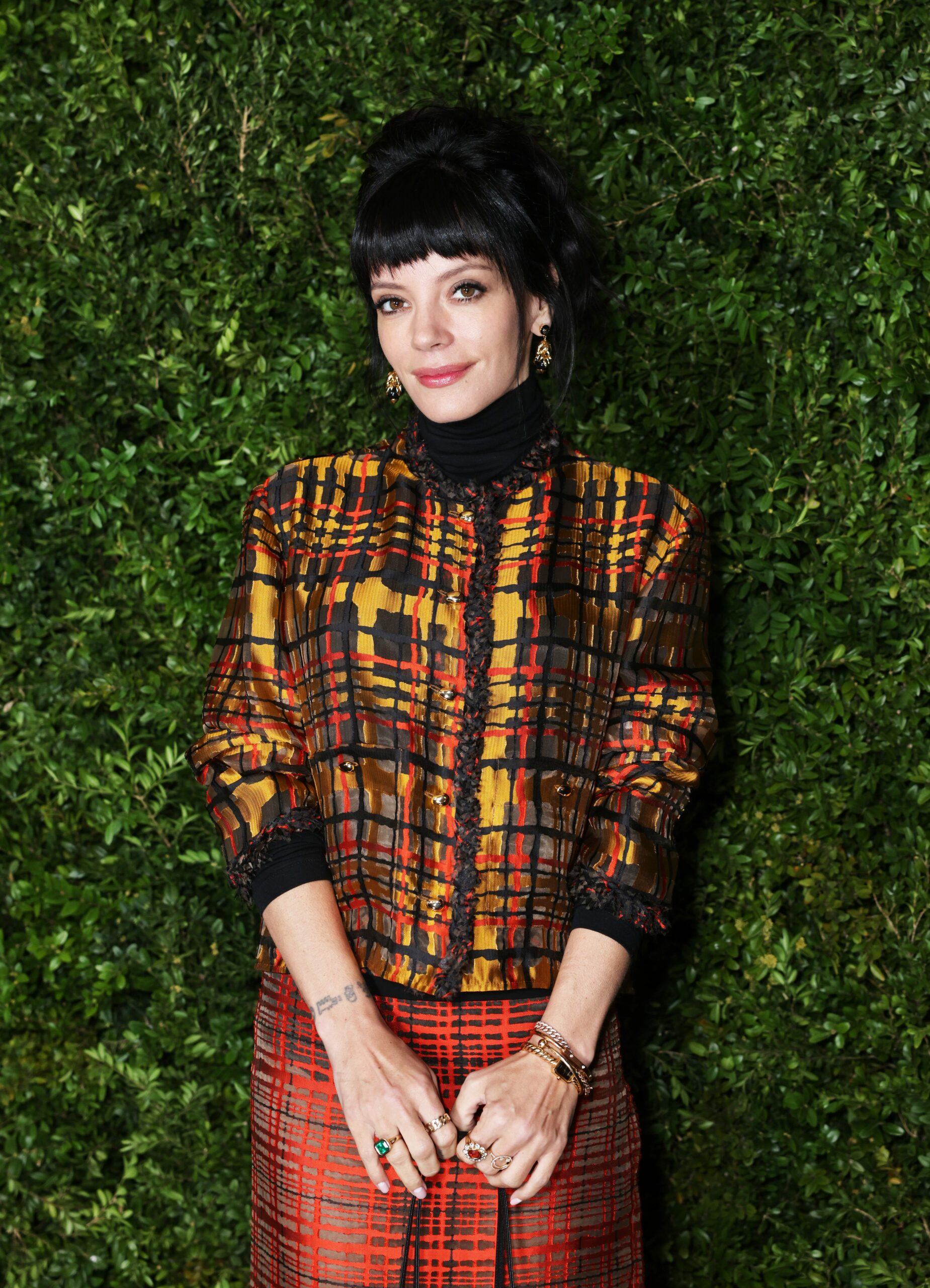 Lily Allen’s Unexpected West End Tour Accessory: What’s Really Behind Those David Harbour Bergdorf Goodman Receipts?