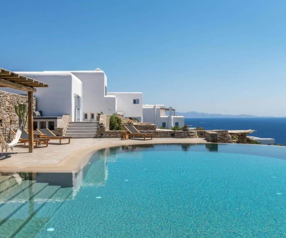 Why 2026 Could Be the Year Luxury Hotels Quietly Lose Their Throne to Private Villas—Here’s What No One’s Telling You