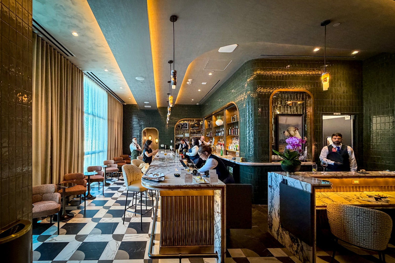 Inside the East Coast Airport Lounge Clash That’s Redefining Luxury Travel—And Why You Can’t Afford to Miss It