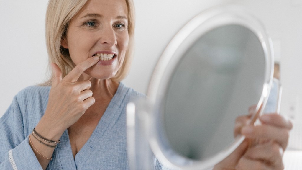 Menopausal Women: Don’t Ignore These 5 Sneaky Gingivitis Signs That Could Ruin Your Smile and Health!