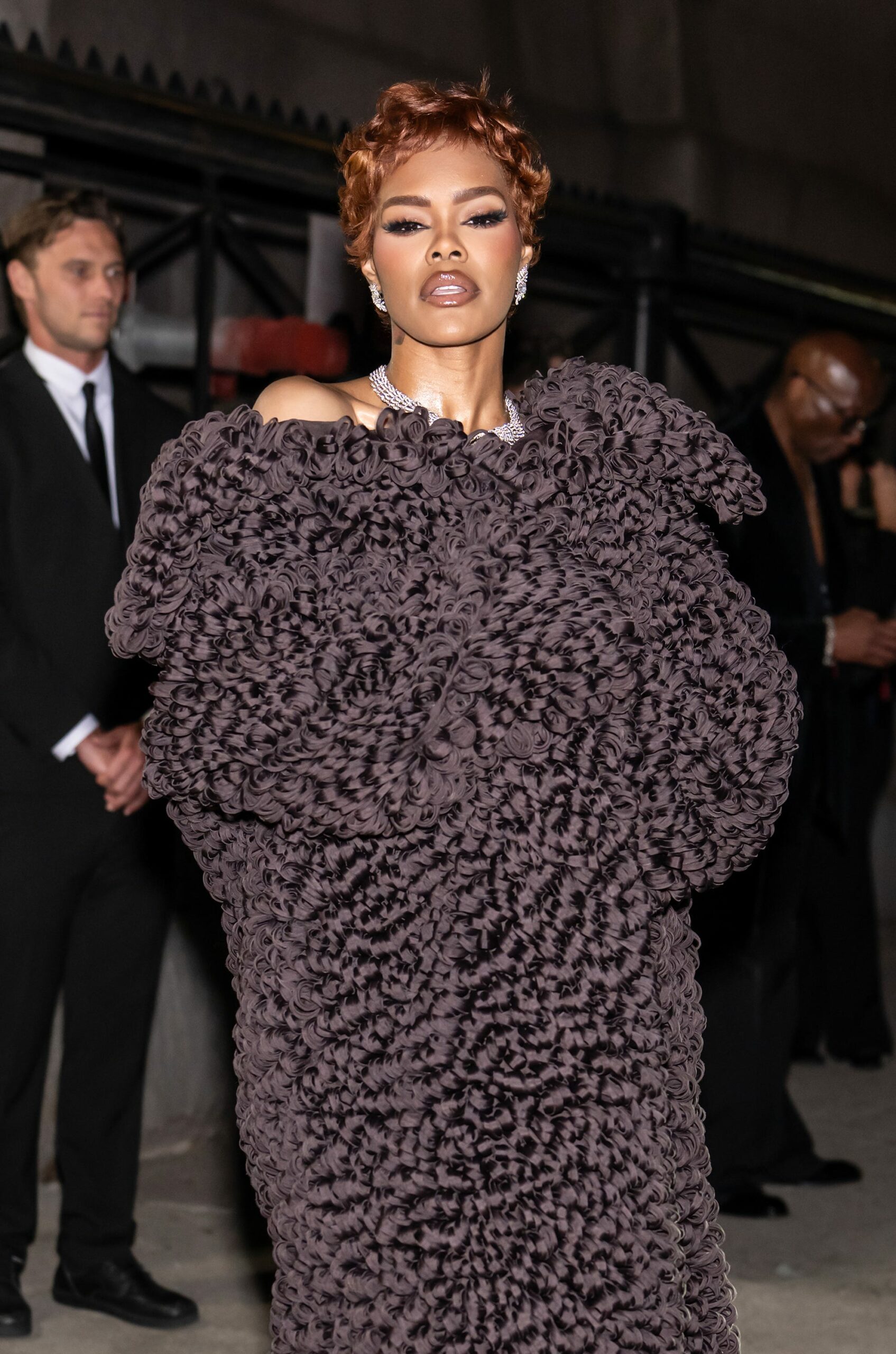 Teyana Taylor Defies Scorching Heat in a Bold, Bulky Coat – Here’s Why This Move Is a Masterclass in Unstoppable Confidence