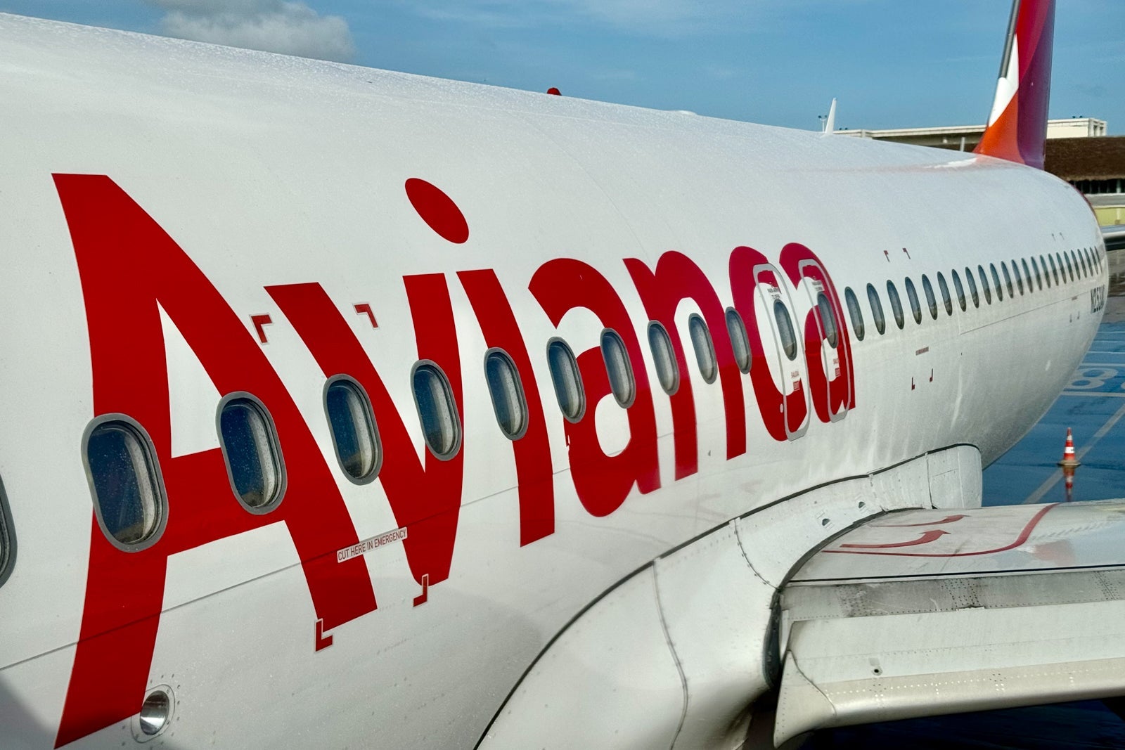 Unlock Avianca Status Effortlessly: The Surprising Card That Could Change Your Travel Game Forever