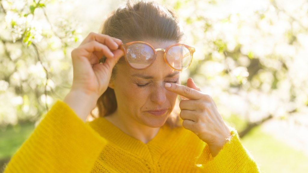 Eye Floaters Warning: The Shocking Truth About What Actually Works and When Ignoring Them Could Cost You Your Vision!