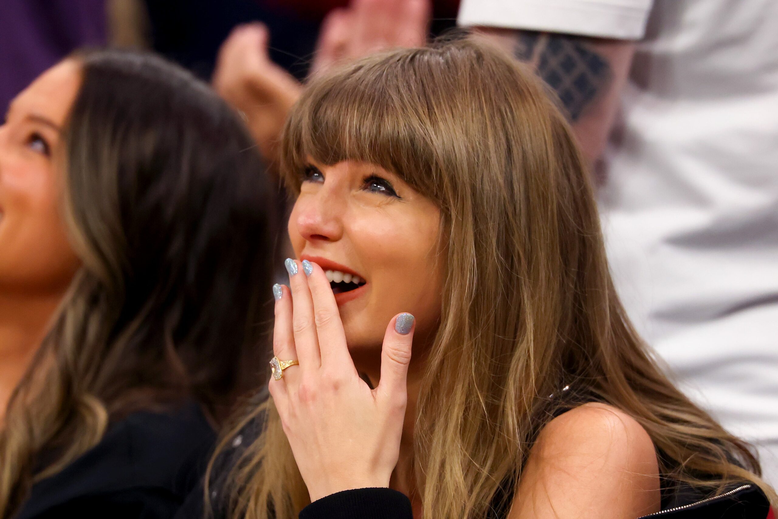 Taylor Swift’s Stella McCartney Courtside Look: The Hidden Message Every Fitness Fan Needs to Decode Now