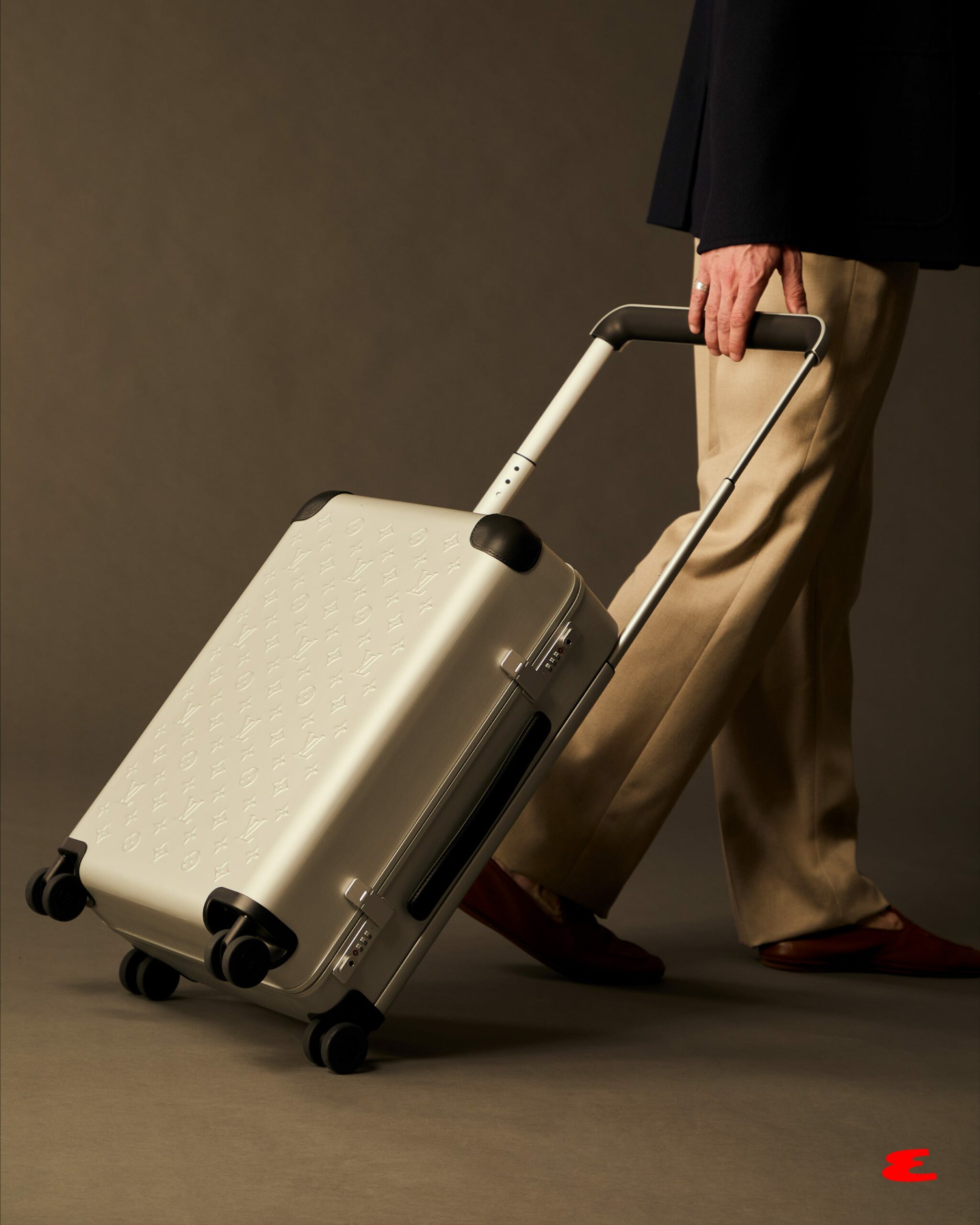 Travel Smarter: Discover the 8 Carry-On Bags Built to Withstand Every Adventure and Keep You Moving Strong!