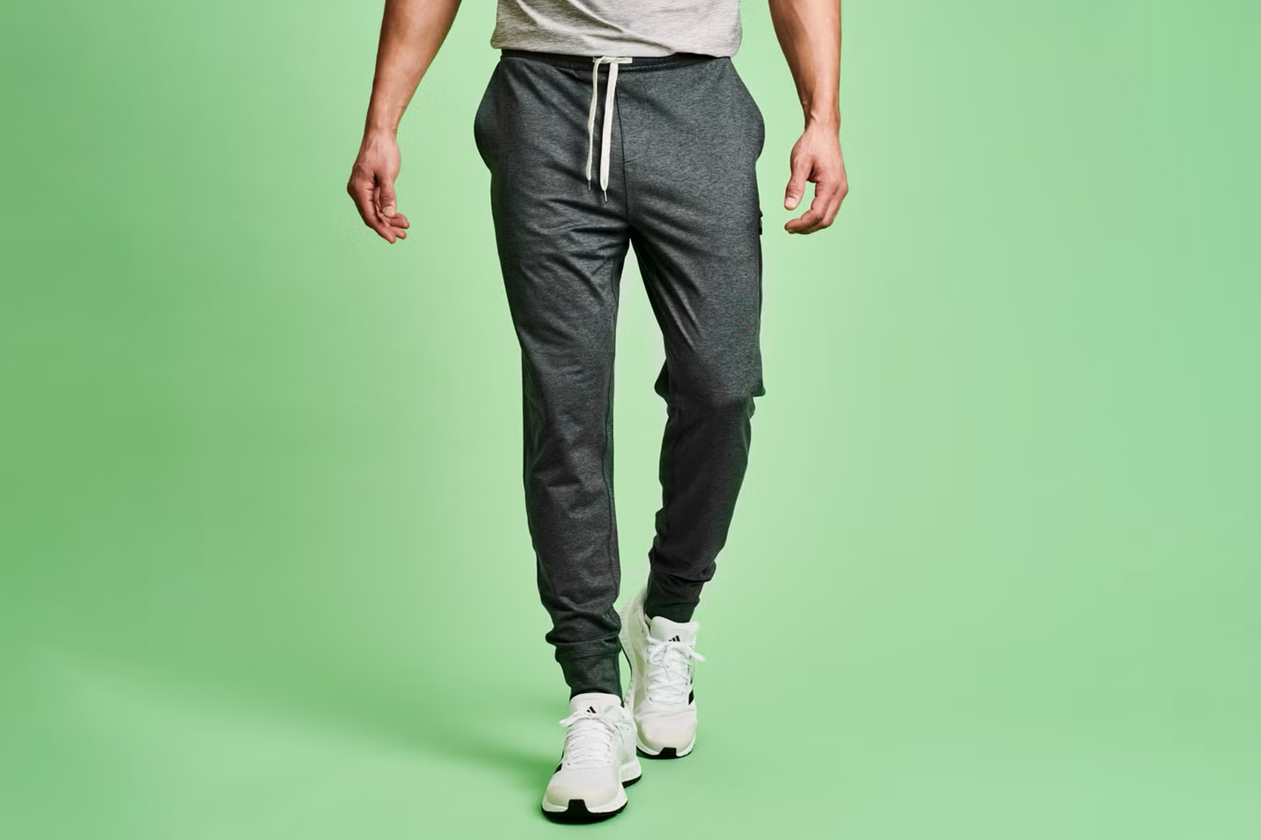 Unlock Your Fittest Summer Yet: Vuori’s Memorial Day Sale Holds the Secret to Game-Changing Workout Gear!
