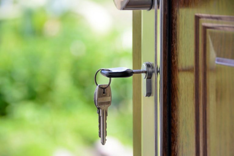 Why Moving from an Apartment to a House Could Be the Smartest Investment Move You’re Missing Right Now
