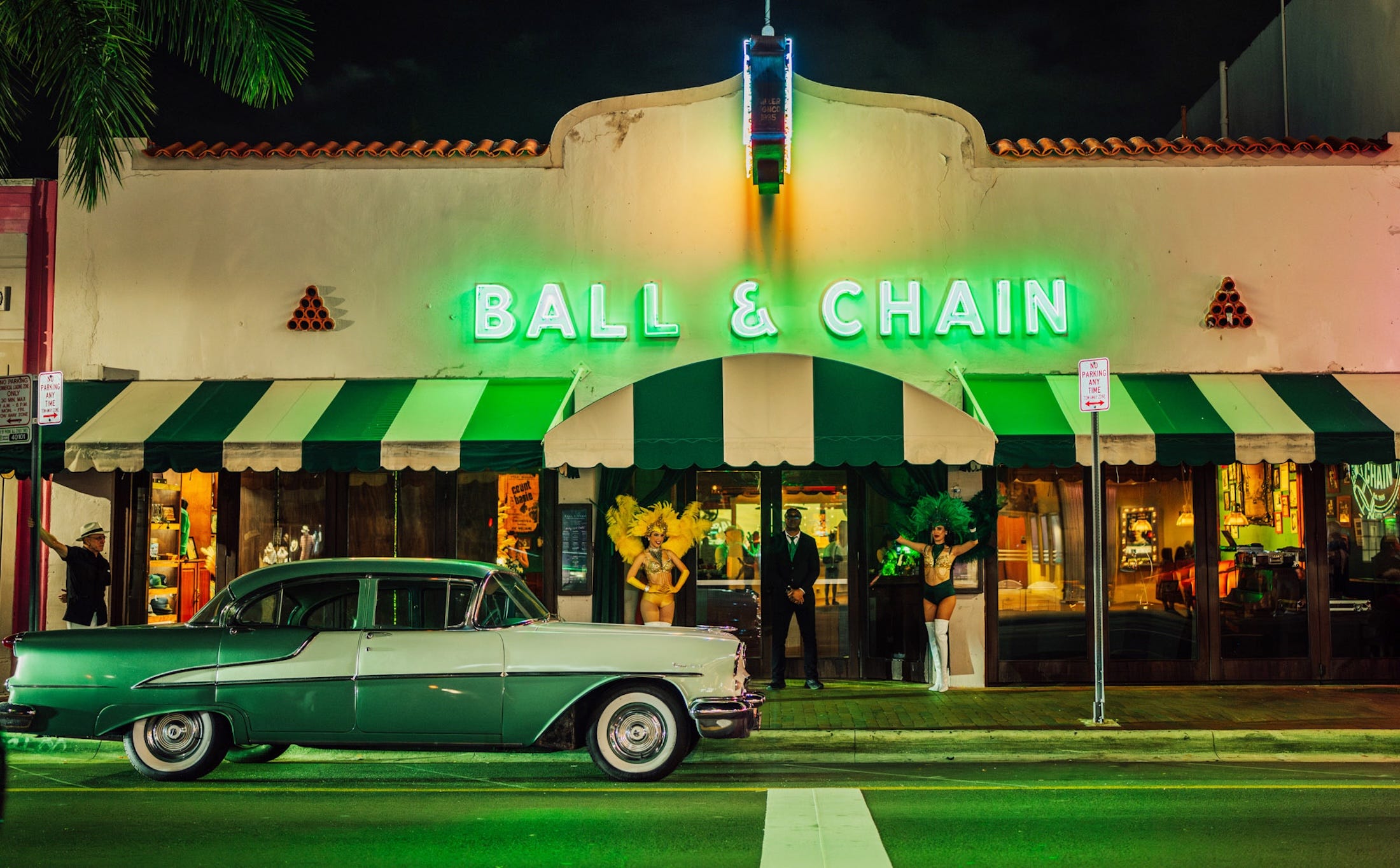 Unlock America’s Top Bars of 2026: Hidden Gems That Boost Your Vibe and Social Game Like Never Before!