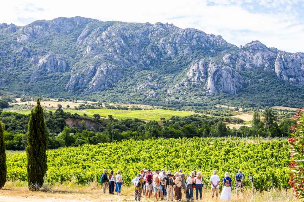 Unlock the Secret Local Hidden Gems: Travel Hacks the Pros Don’t Want You to Know!