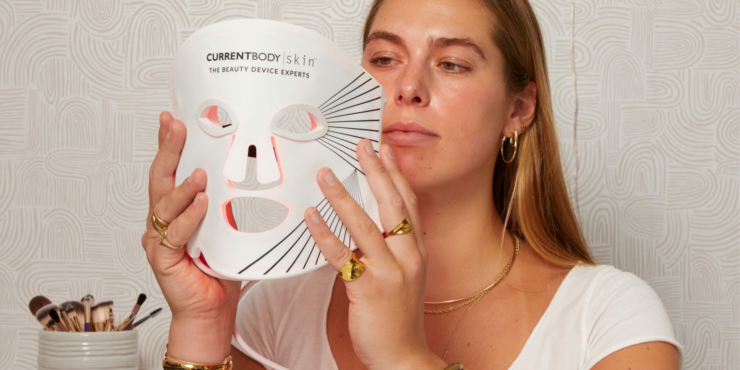 Unlock the Secret Weapon of Champions: 6 LED Face Masks Dermatologists Swear By for Unstoppable Skin in 2026