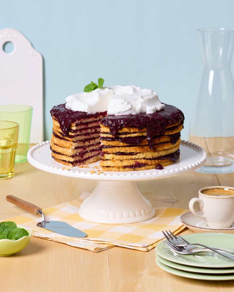 Discover the Secret Layers Behind Hannah Dasher’s 8-Layer Jelly Cake That’s Reviving Southern Comfort Food!