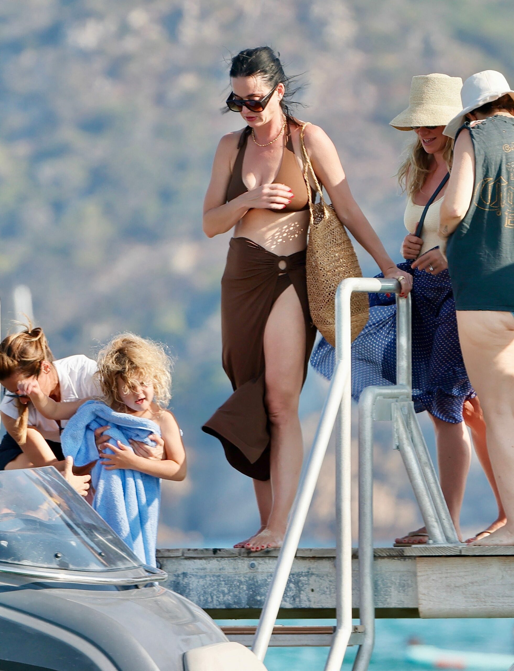 Katy Perry and Justin Trudeau’s Saint-Tropez Getaway: What They’re REALLY Hiding Amid the Glamour