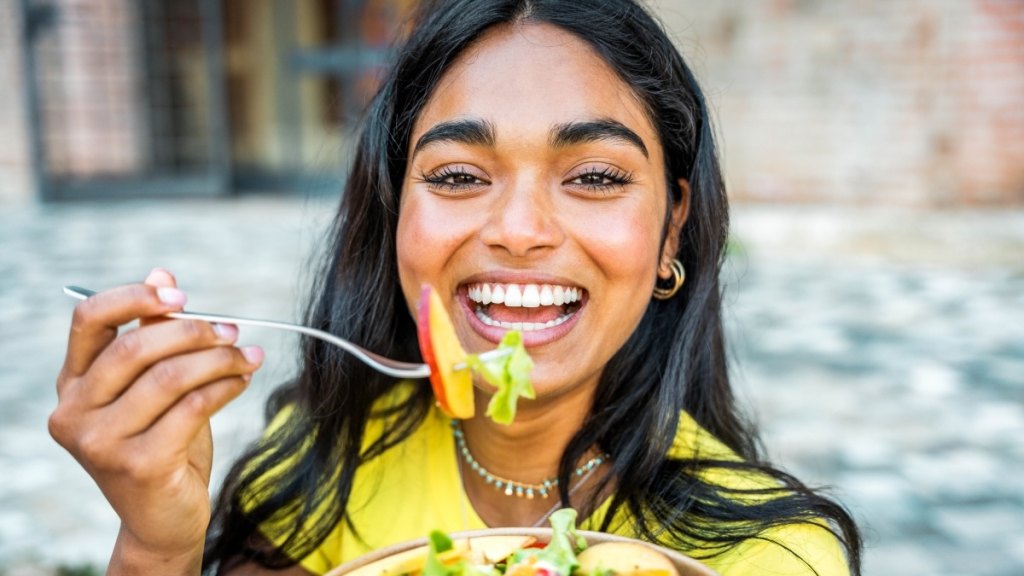 Unlock the Secret: How Slowing Down Your Eating Could Transform Your Blood Sugar Levels Overnight!