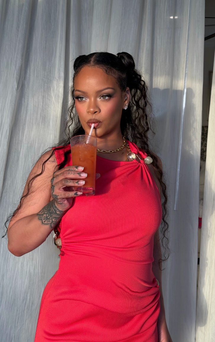 Rihanna’s Y2K Beauty Throwback in Barbados – The Secret Glow Hack Every Fitness Fanatic Needs to Steal Now!