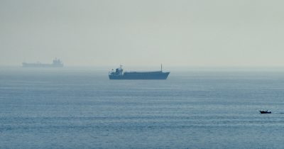 Strait of Hormuz Showdown: How US Navy Moves Could Make or Break Global Oil Markets in 2026