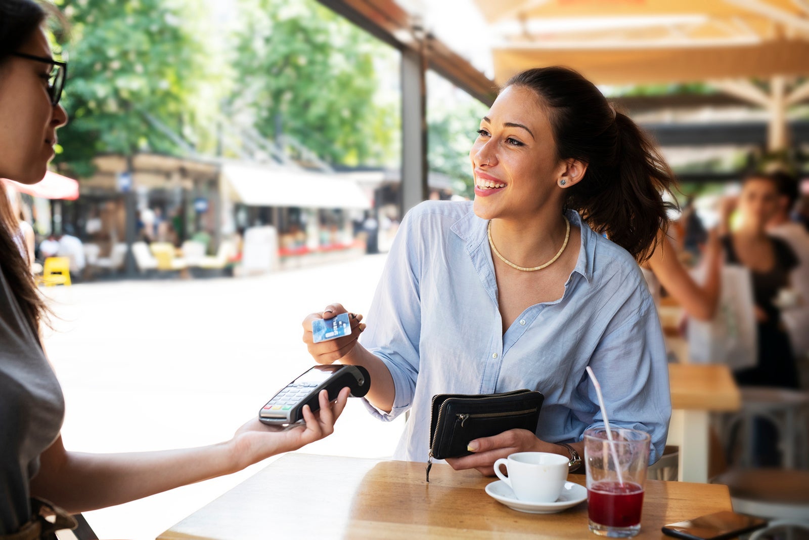 Discover it Chrome: The Cash Back Card That’s Simpler Than You Think—But Is It Worth Your Swipe?