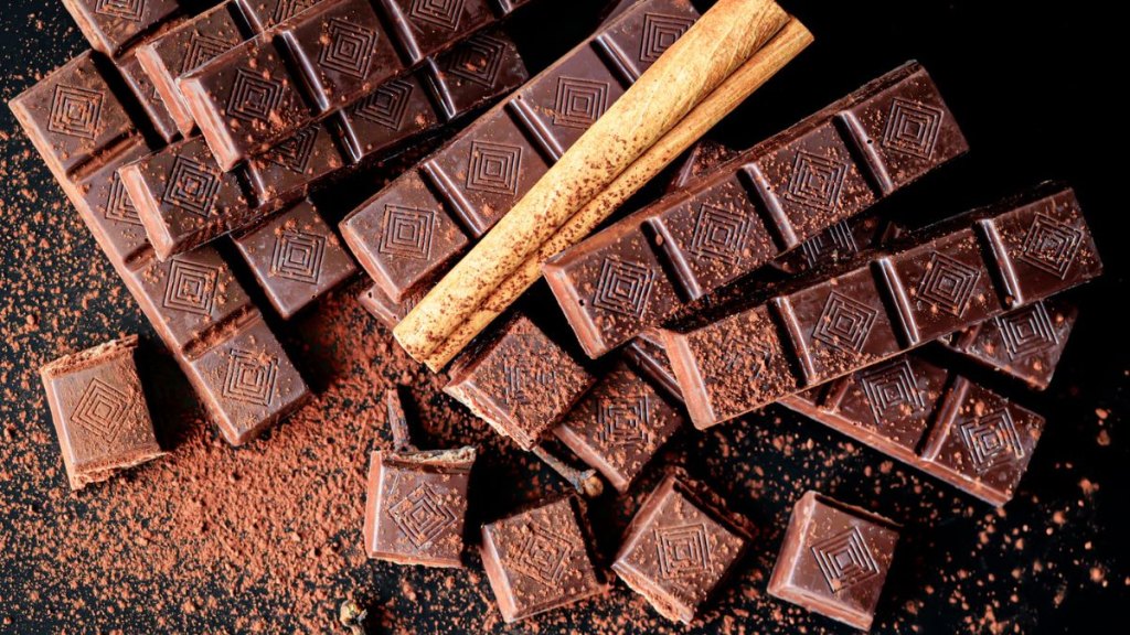 Indulge Guilt-Free: 4 Surprising Sweet Treats That Actually Slash Fatty Liver Risk (Chocolate Included!)