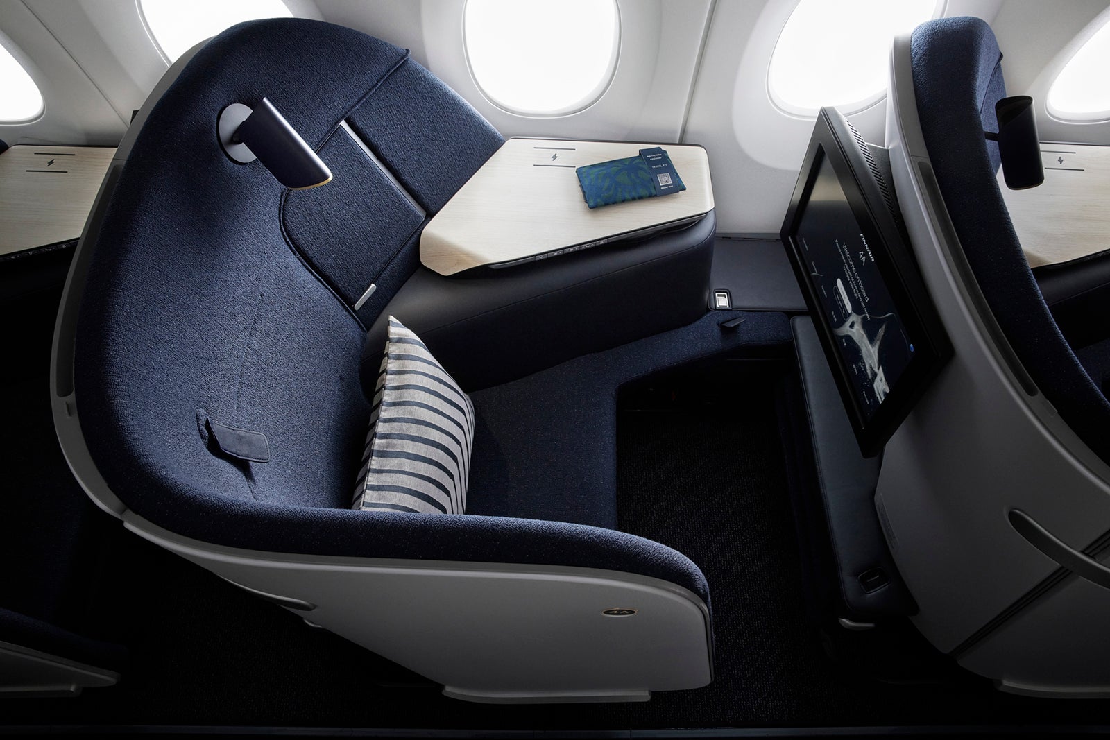Unlock Hidden Gold: The Secret Playbook to Exploding Your American Airlines AAdvantage Miles Value