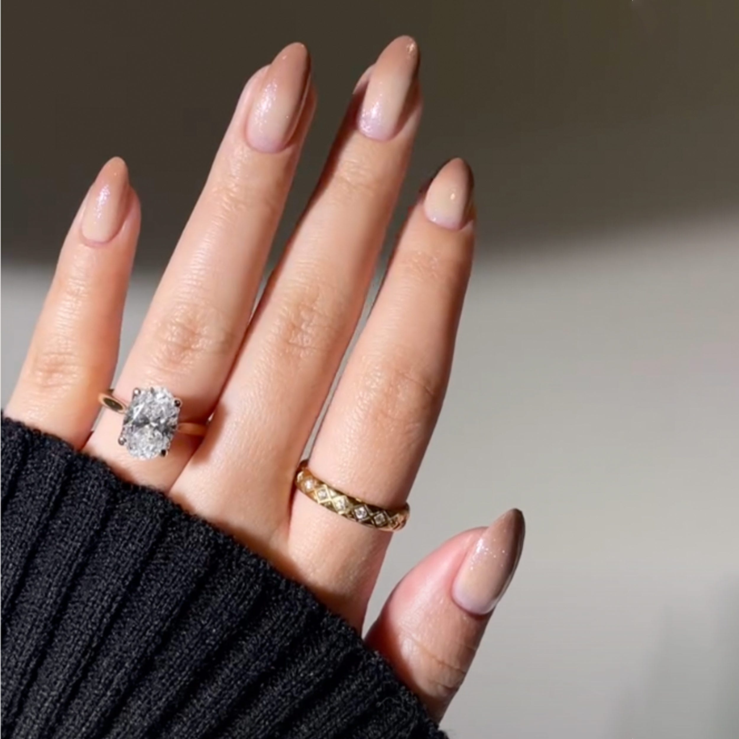 Unlock the Secret Behind “Latte Nails”—The Fall Manicure Trend That’s Taking Cozy to a Whole New Level