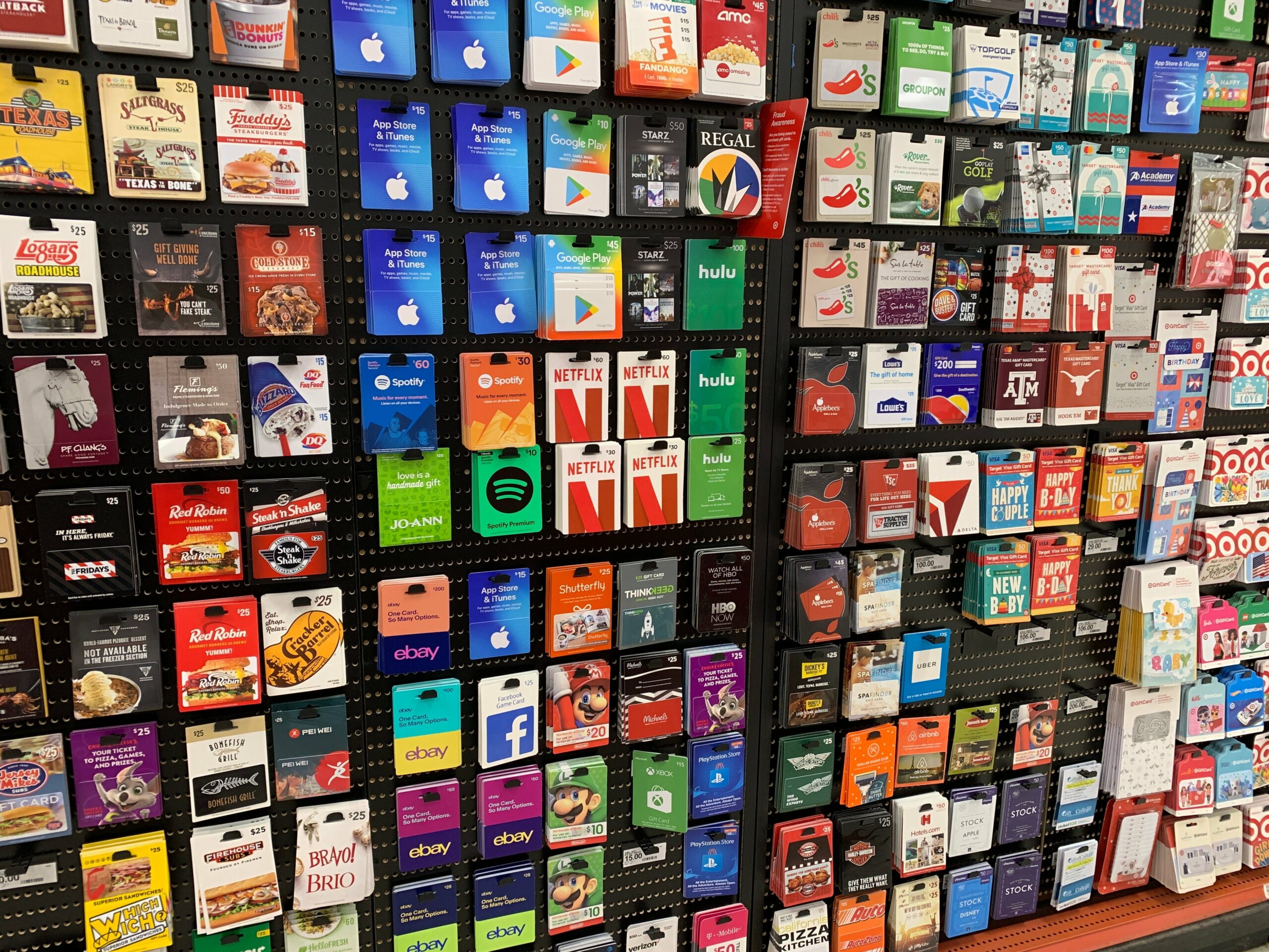 Unlock the Secret Credit Cards That Turn Gift Card Purchases into Massive Rewards—Are You Missing Out?