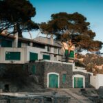 Unlocking the Secrets: What Top-Tier Sellers and Pros Really Need to Win Big in Luxury Real Estate Today